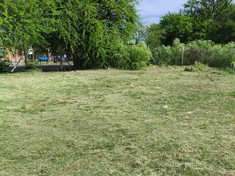 Terreno en Venta en Los Hornos, $ 11.000