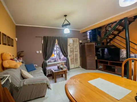Depto Tipo Casa en Venta de 3 ambientes