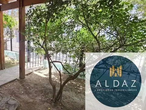 En  Venta  casa  mas departamento  en  General  Paz 100