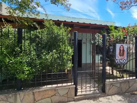 Casa en venta c/ cochera en Punta Alta