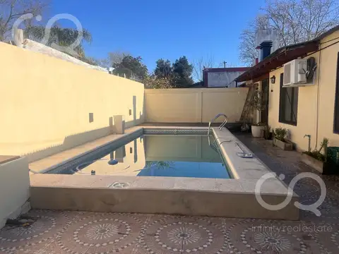Casa 4 ambientes con 2 baños