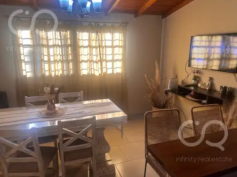 Casa 4 ambientes con 2 baños