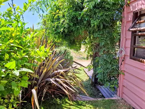 Casa en venta - 2 Dormitorios 1 Baño - 190mts2 - Nueva Atlantis