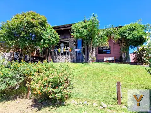 Casa en venta - 2 Dormitorios 1 Baño - 190mts2 - Nueva Atlantis