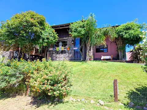 Casa en venta - 2 Dormitorios 1 Baño - 190mts2 - Nueva Atlantis