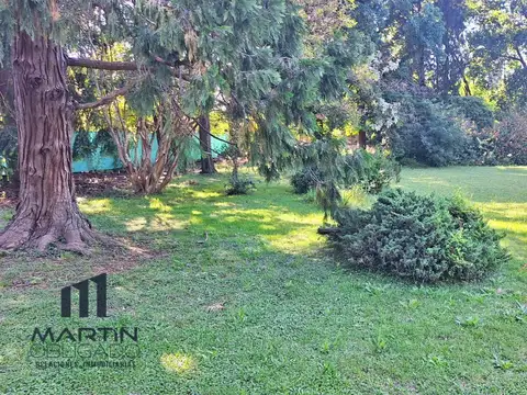 Venta de Terrenos en Barrio con Portón en Bella Vista