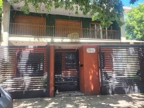 Venta oficina tipo casa con pileta, Martinez