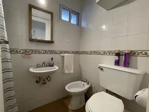 Sarmiento 2300, Piso 4