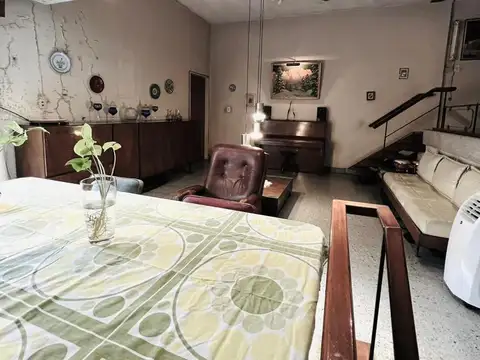 Depto Tipo Casa en Venta con 1 cocheras