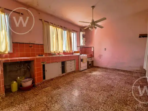 Casa 5 ambientes con 3 baños