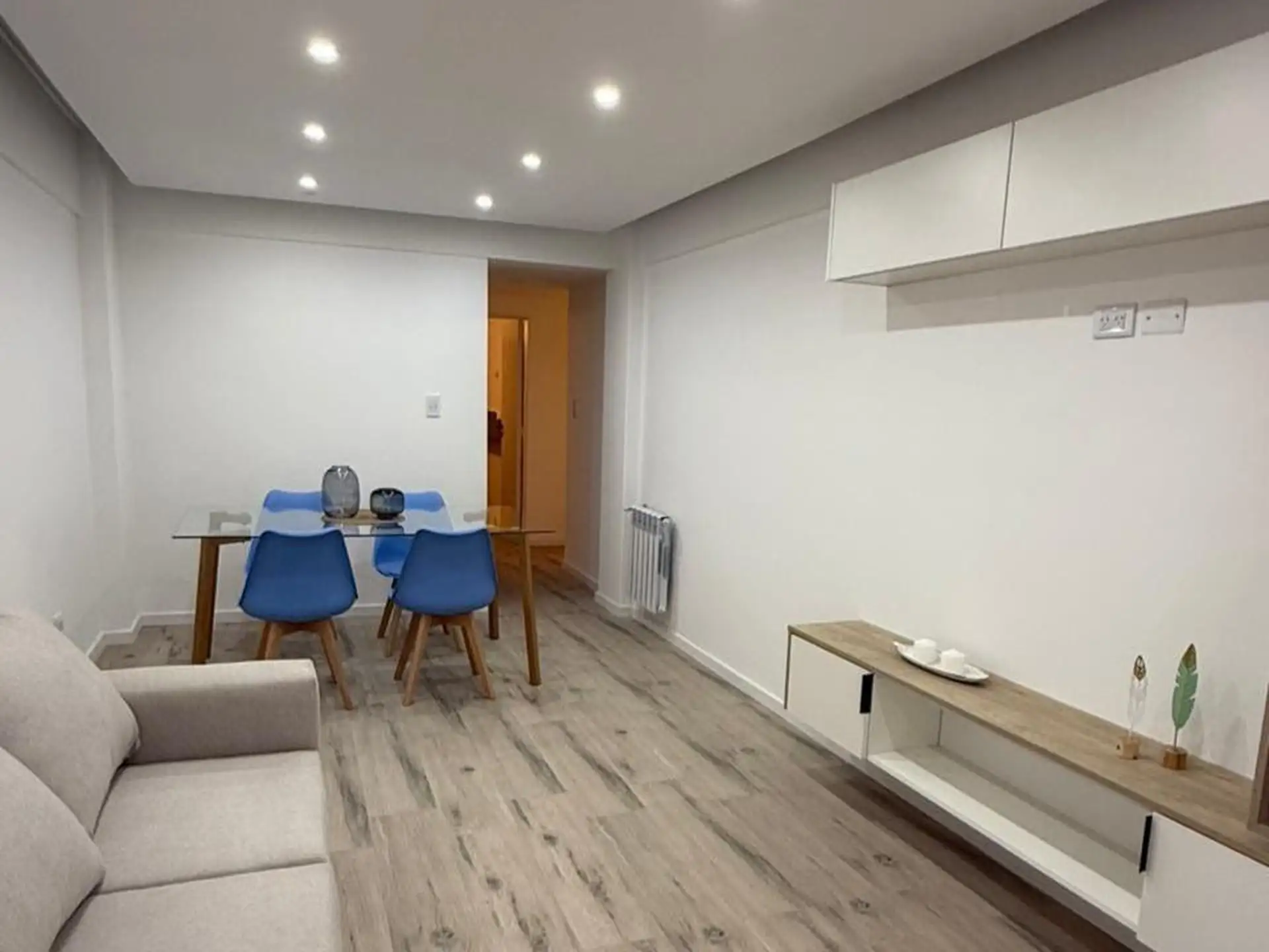 Departamento en Entre Rios 1800 de tres ambientes con espacio de cochera