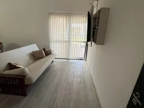 Casa 2 ambientes con 1 baño