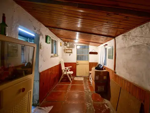 CASA 2 DORMITORIOS EN VENTA CON COCHERA LA PLATA
