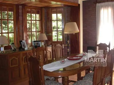 Casa 4 ambientes con 4 baños