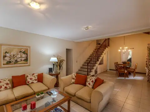 CASA VENTA 5 AMBIENTES LA DELFINA PILAR