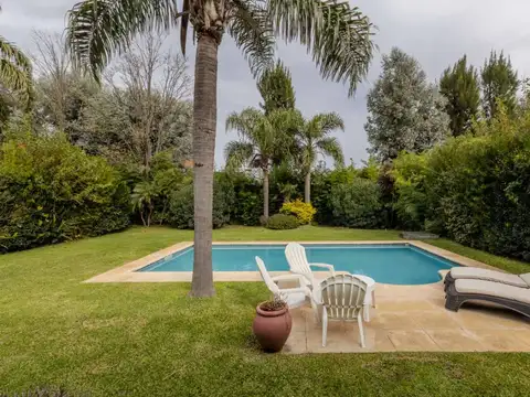 CASA VENTA 5 AMBIENTES LA DELFINA PILAR