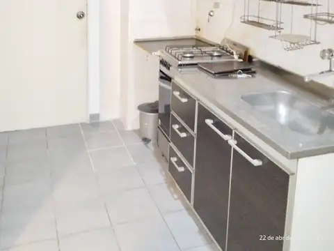 Departamento en Alquiler en Belgrano C, $ 450.000