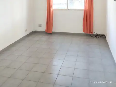 La Pampa 1200, Piso 1