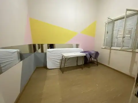 Oficina 4 ambientes con 1 baño
