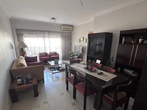 HERMOSO DEPARTAMENTO 3 AMBIENTES CON DEPENDENCIA O ESCRITORIO - FRENTE