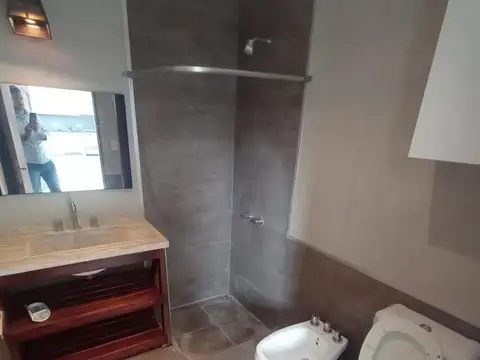 Casa 2 ambientes con 1 baño