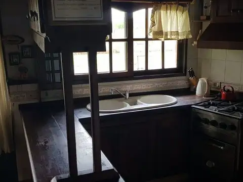 CASA 3 DORM. Y PILETA AL GOLF EN LOS CARDALES CC.