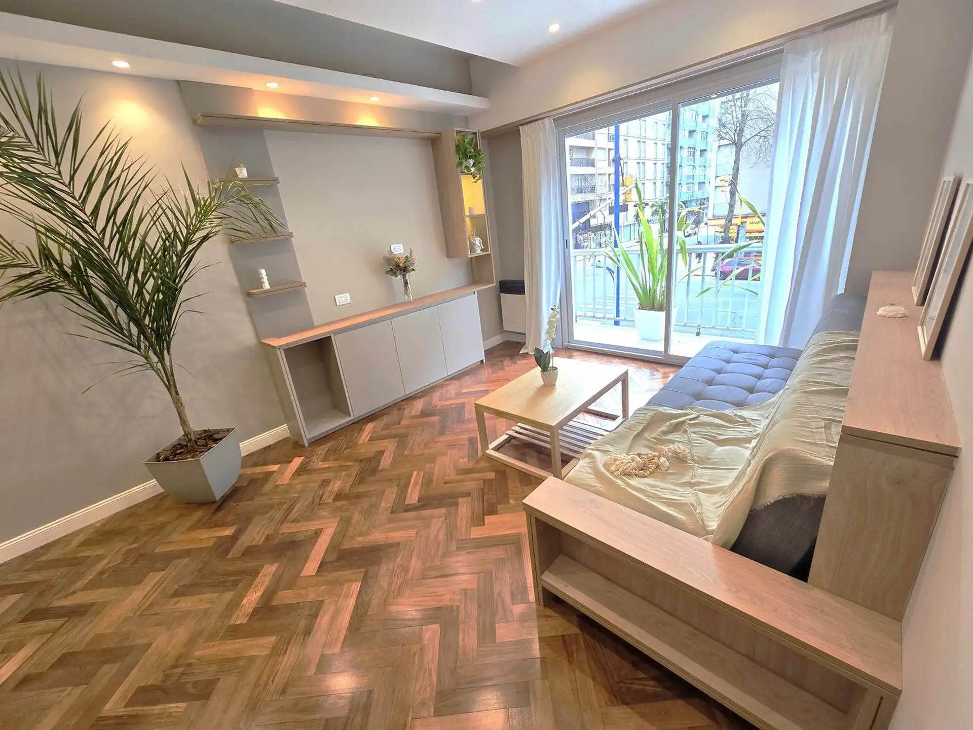 Departamento Av. Colon 1700 de tres ambientes con balcon