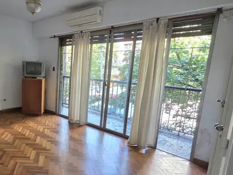 Av. Olivera 62: PH 3amb. al frente   balcón   terraza