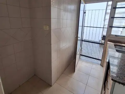 Ph al frente 2 ambientes Cordero 2500 Sarandi