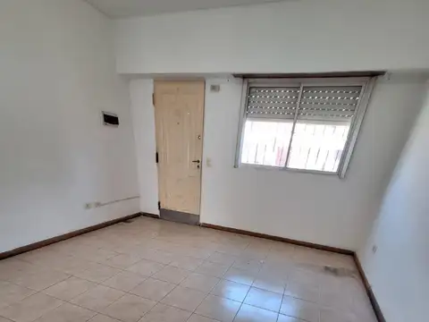 Ph al frente 2 ambientes Cordero 2500 Sarandi