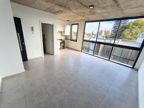 Gaspar Campos 6300, Piso 1