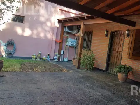 Depto Tipo Casa en Venta de 3 ambientes