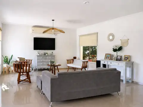 Casa en Venta en Juan María Gutiérrez, USD 330.000