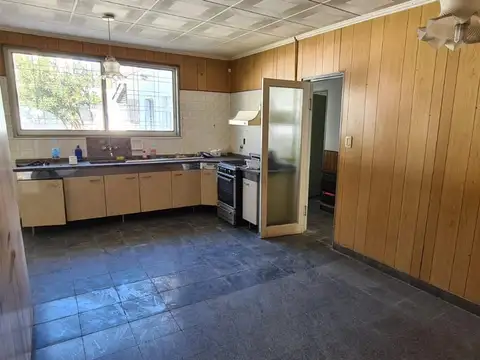 Casa en Alquiler en Villa Centenario, $ 1.100.000