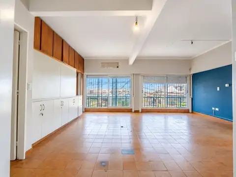 Local en Venta en Villa Maipú, USD 194.000