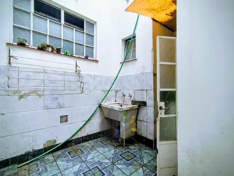 Depto Tipo Casa en Venta en Balvanera, USD 105.000