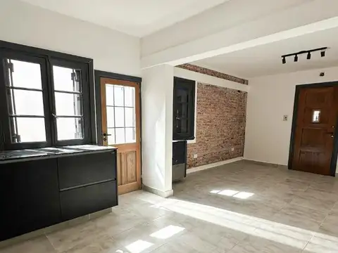 Depto Tipo Casa 4 ambientes con 2 baños