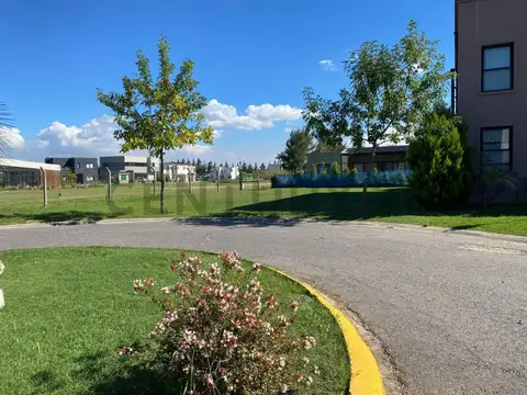 Lote en venta en Vila Marina 1 con amarra propia