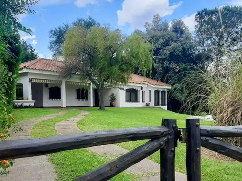 Hermosa casa en alquiler - en villa parque siquiman con pileta