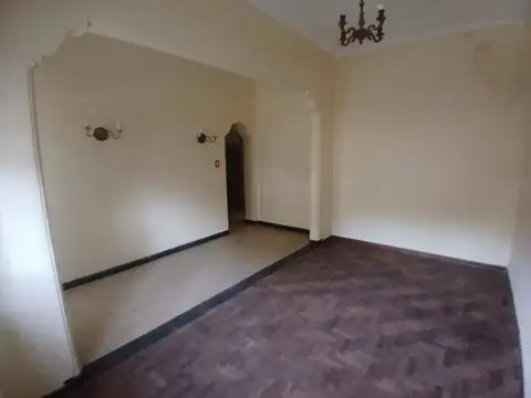 CASA  DE  1 DORMITORIO EN ALQUILER ARROYITO