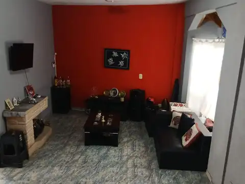 Casa 5 ambientes con 2 baños