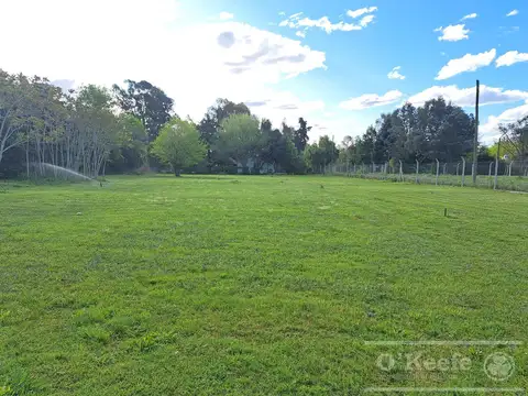 Quinta en Brandsen sobre calle Calandrias