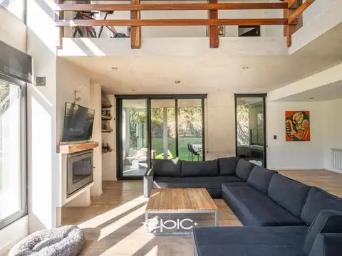 Casa en Venta con 1 cochera