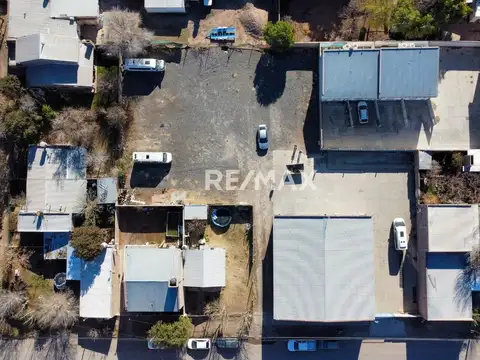 Alquiler - Galpón - La Rioja 40 - Centenario