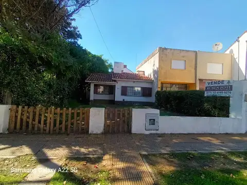 La Lucila Del Mar Zona Cormercial Chalet 2 Amb Venta