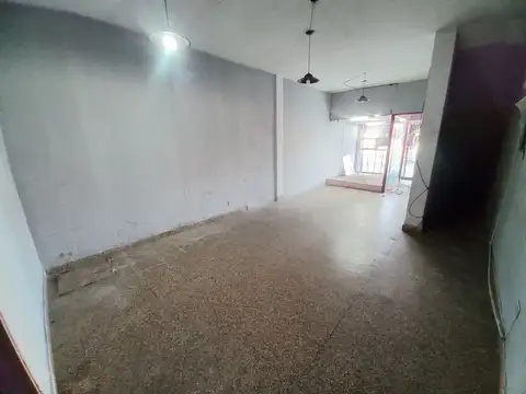 Local en Alquiler en Rafael Calzada, $ 300.000