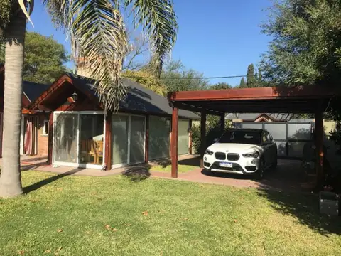 Casa 4 ambientes con 4 baños