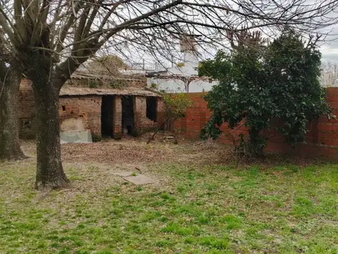 Venta - Casa A Reciclar - San Jerónimo Sud - 654 M2
