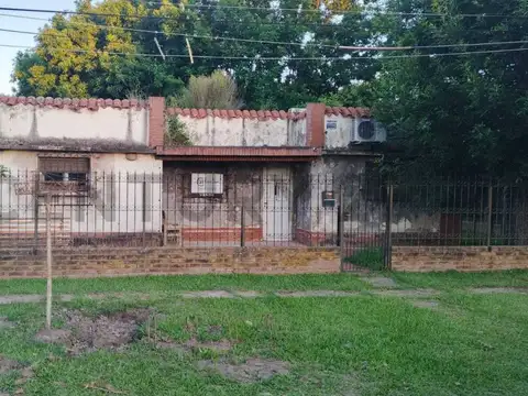 Venta - Casa A Reciclar - San Jerónimo Sud - 654 M2
