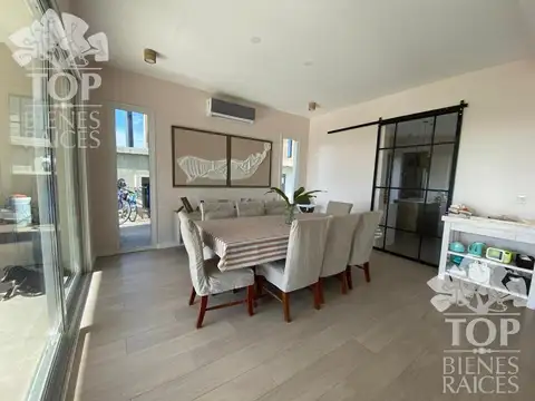 Casa en Venta en El Canton, USD 290.000